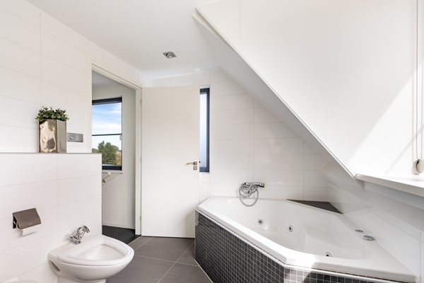 Foto - Te koop: Wonen op niveau!